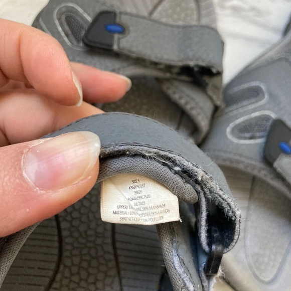 Boys Sandals size 5 - Picture 5 of 5